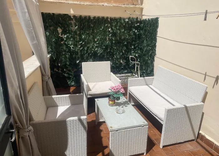 La Zisa Holiday
